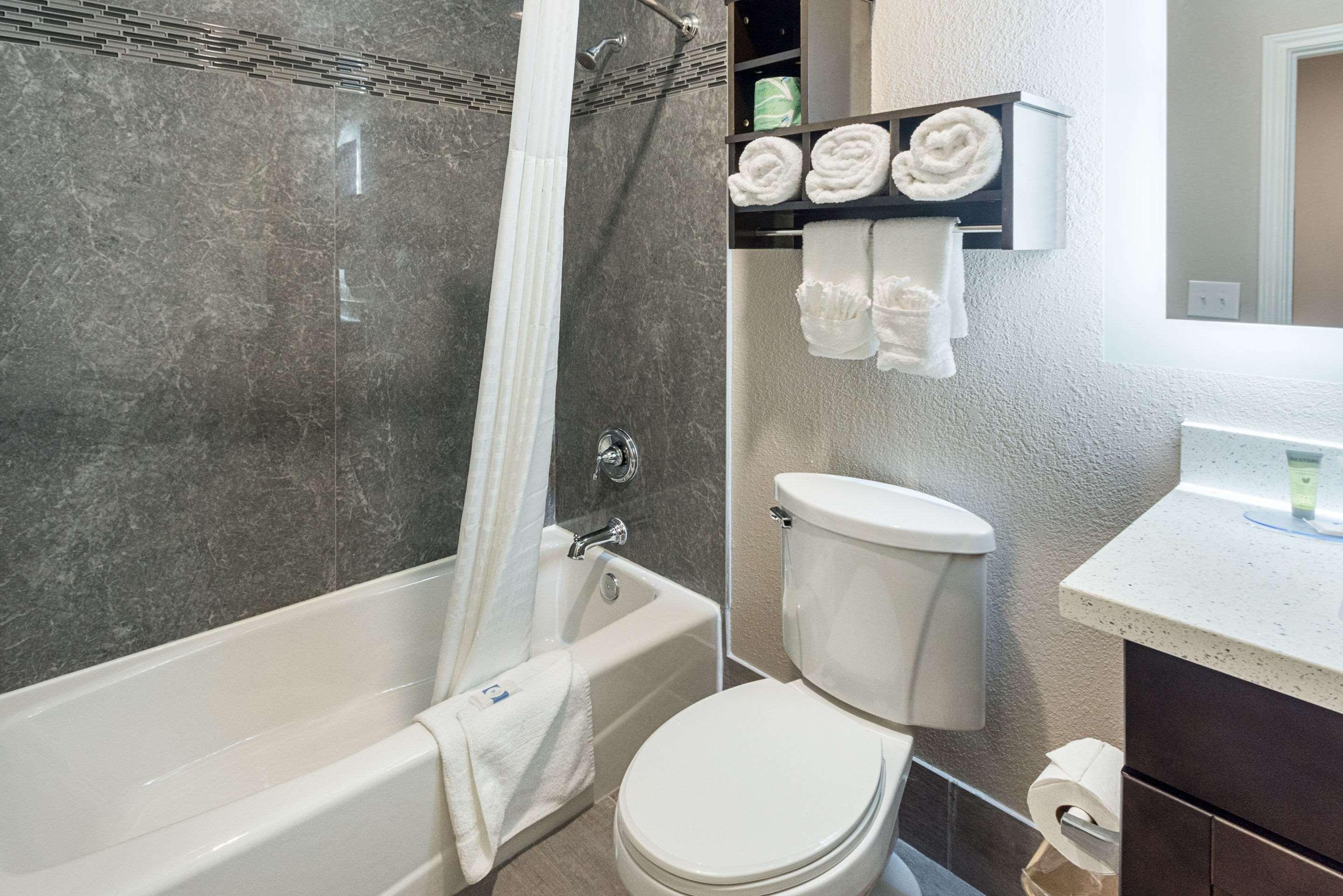 Econo Lodge Inn & Suites Houston Nw-Cy-Fair Jersey Village Exteriör bild