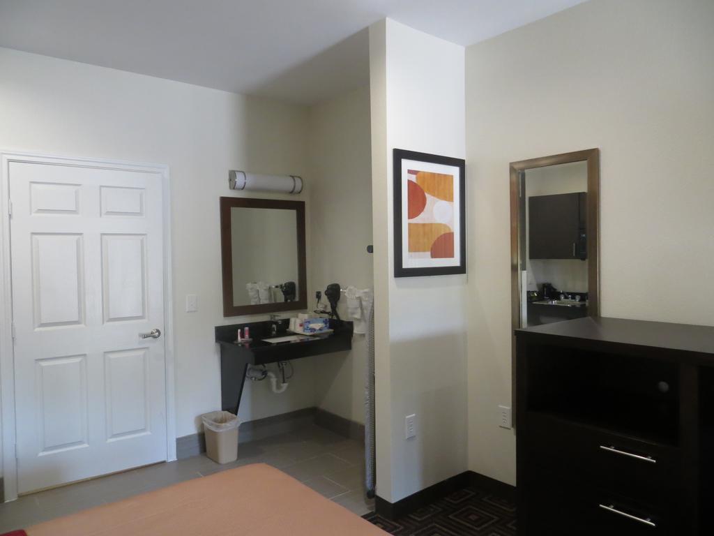 Econo Lodge Inn & Suites Houston Nw-Cy-Fair Jersey Village Exteriör bild