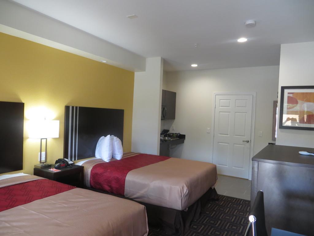 Econo Lodge Inn & Suites Houston Nw-Cy-Fair Jersey Village Exteriör bild