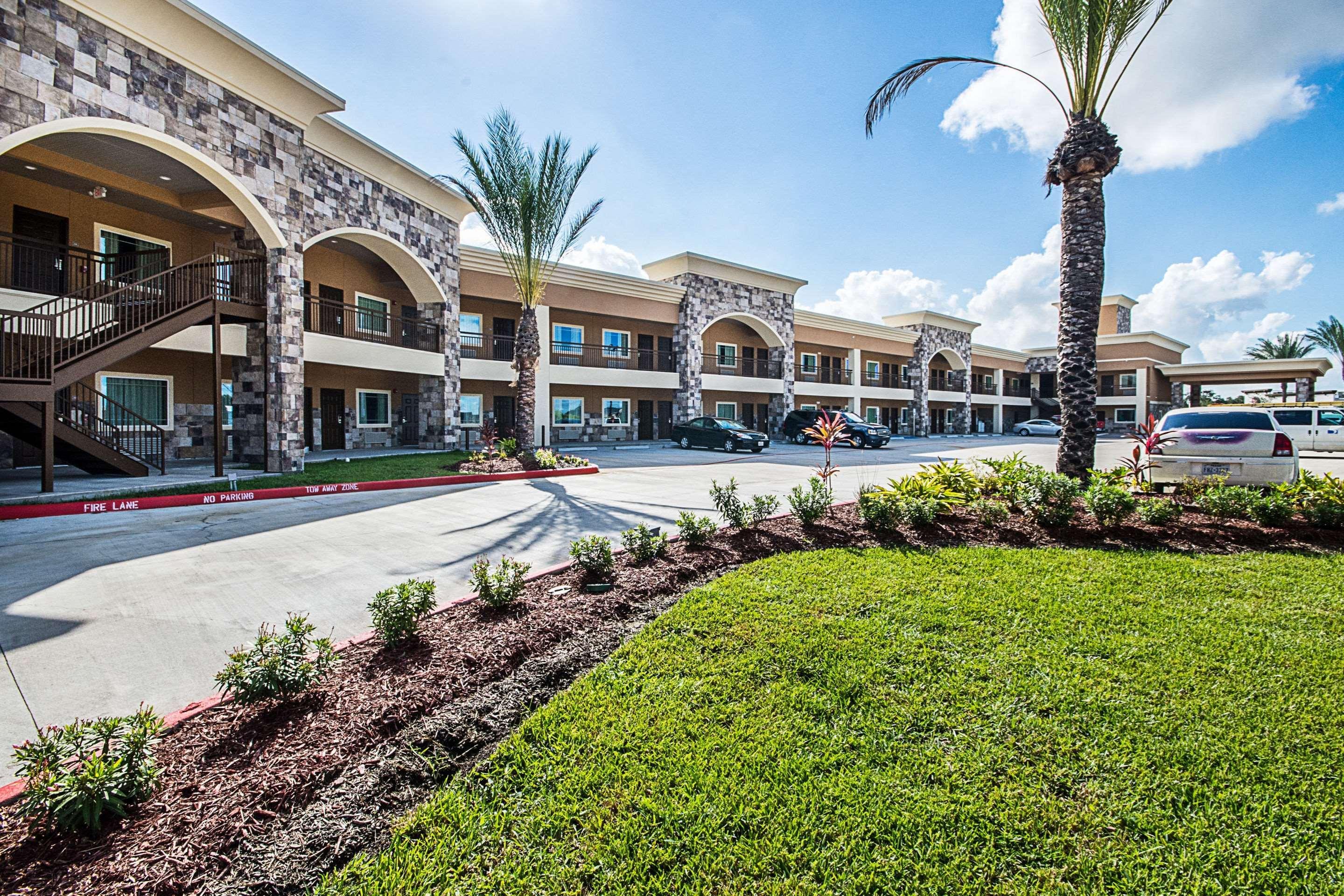 Econo Lodge Inn & Suites Houston Nw-Cy-Fair Jersey Village Exteriör bild