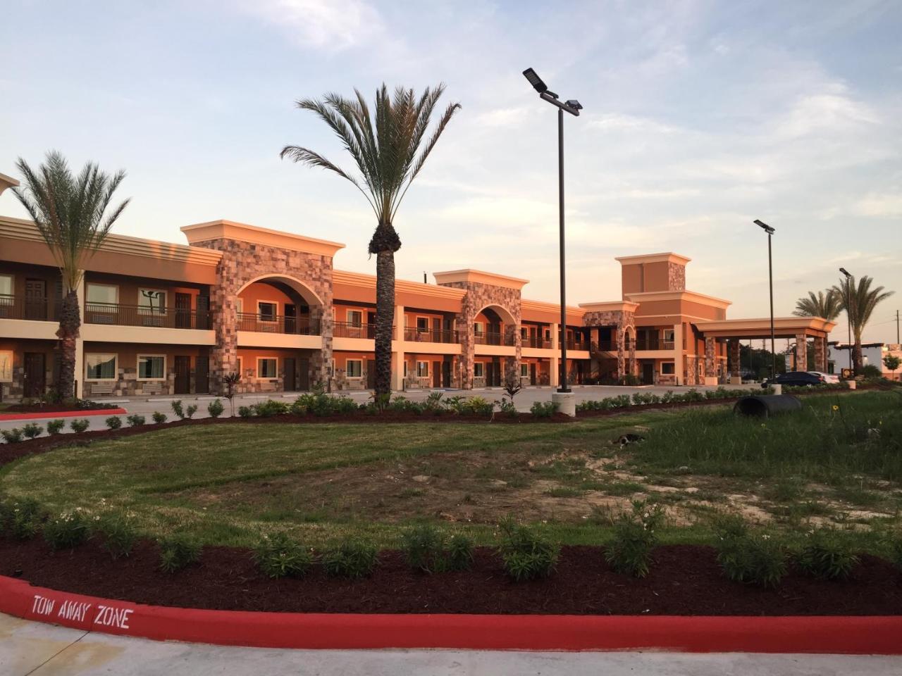 Econo Lodge Inn & Suites Houston Nw-Cy-Fair Jersey Village Exteriör bild
